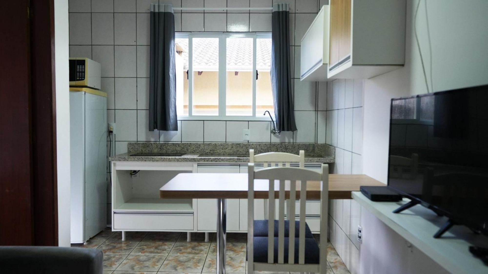 Residencial Adolfo - Mestre Naro Bombinhas Dış mekan fotoğraf